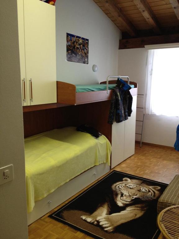 Apartment Plauncas Acletta Disentis Rum bild